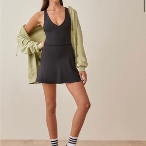 Reformation; M ; Bella Ecomove Active